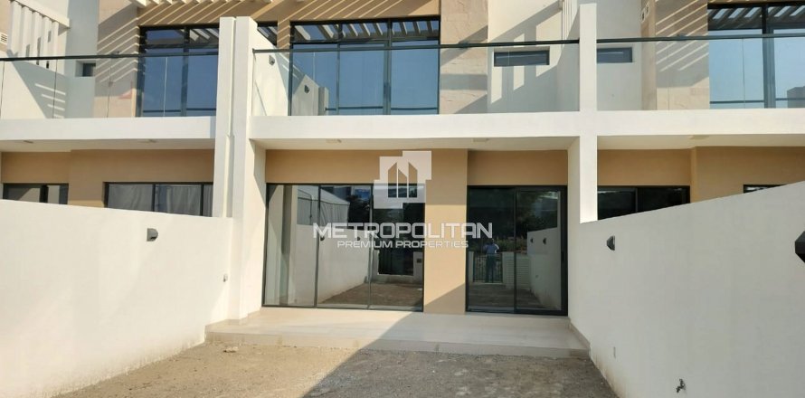 Shtëpi në qytet në DAMAC Hills (Akoya by DAMAC), Dubai, Emiratet e Bashkuara Arabe 3 dhoma gjumi, 163 m2. № 593290
