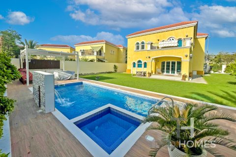 Vila v Jumeirah Park, Dubai, SAE 3 ložnice, 328 m² Č.: 597613 - fotografie 1