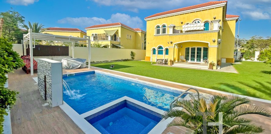 Vila v Jumeirah Park, Dubai, SAE 3 ložnice, 328 m² Č.: 597613