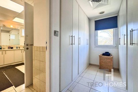 Vila di Meadows, Dubai, UAE 4 bilik tidur, 664 meter persegi № 597612 - foto 15