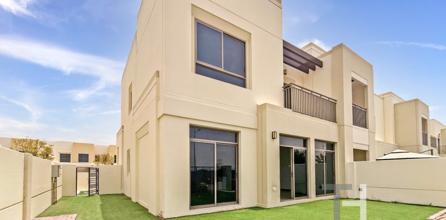 Rumah bandar di Town Square, Dubai, UAE 4 bilik tidur, 228 meter persegi № 597590