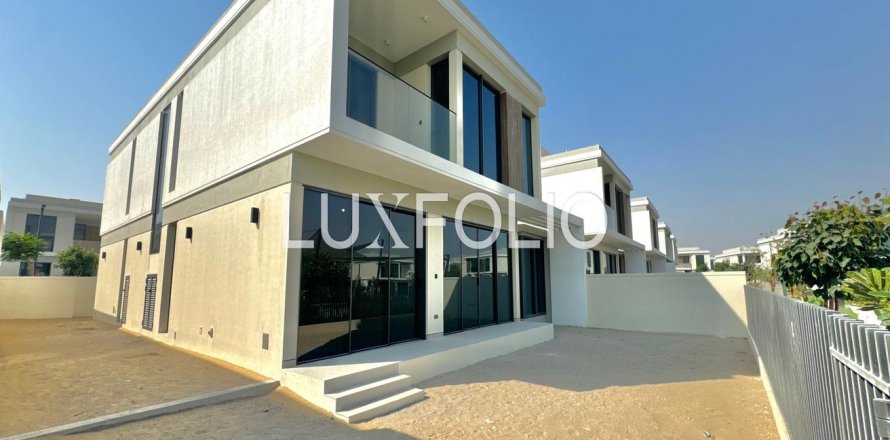 Vila v Tilal Al Ghaf, Dubai, SAE 4 ložnice, 373 m² Č.: 627741