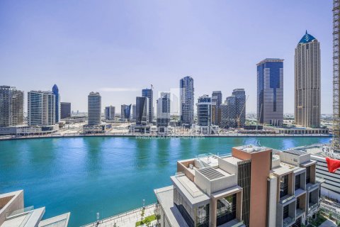 Apartment in Business Bay, Dubai, UAE 2 bedrooms, 121 sq.m. № 593506 - photo 28