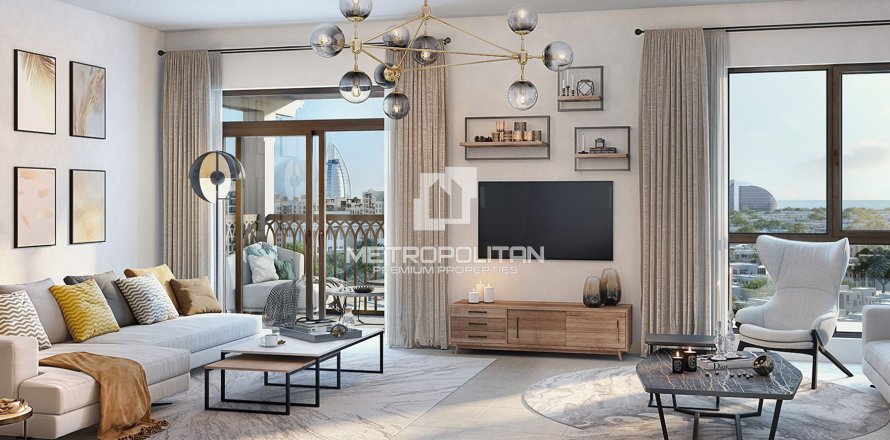Byt v Umm Suqeim, Dubai, SAE 4 ložnice, 245 m² Č.: 593211