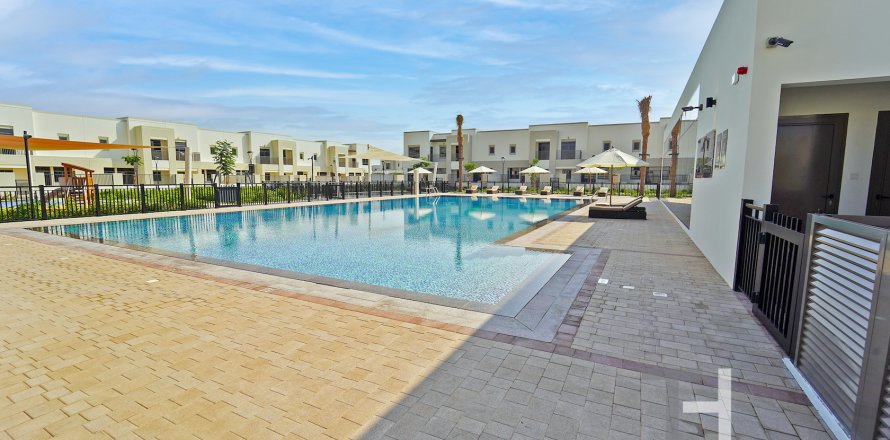 Řadový dům v Town Square, Dubai, SAE 3 ložnice, 198 m² Č.: 586474