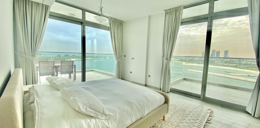 Apartment i Palm Jumeirah, Dubai, UAE 2 soveværelser, 187.4 kvm № 576832