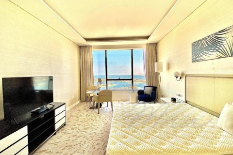 Apartment in Palm Jumeirah, Dubai, UAE 47.1 sq.m. № 576829 - photo 4
