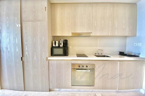 Apartment in Palm Jumeirah, Dubai, UAE 47.1 sq.m. № 576829 - photo 7
