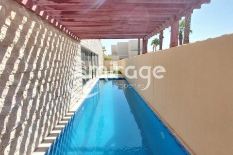 Vila v Al Raha Gardens, Abu Dhabi, SAE 5 ložnice, 481.6 m² Č.: 596919 - fotografie 7