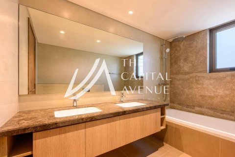 Villa in Khalifa City, Abu Dhabi, UAE 4 bedrooms, 317 sq.m. № 604825 - photo 17
