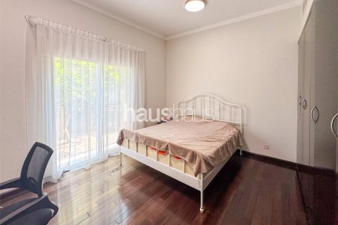Vilë në Dubai Investment Park, Emiratet e Bashkuara Arabe 5 dhoma gjumi, 891 m2. № 626755 - Foto 8