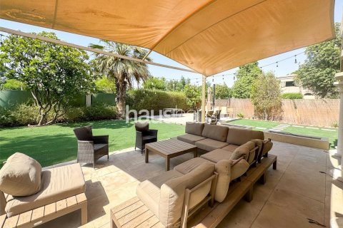 Vilë në Dubai Investment Park, Emiratet e Bashkuara Arabe 5 dhoma gjumi, 891 m2. № 626755 - Foto 13