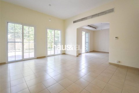 Villa in Arabian Ranches, Dubai, UAE 3 bedrooms, 244 sq.m. № 626756 - photo 3