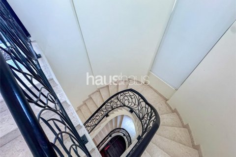 Villa in Motor City, Dubai, UAE 5 bedrooms, 452 sq.m. № 626778 - photo 16
