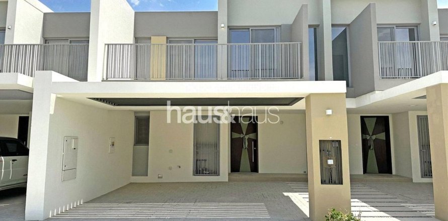 וילה ב Tilal Al Ghaf, Dubai, איחוד האמירויות 3 חדרי שינה, 140 מ"ר מספר 625418