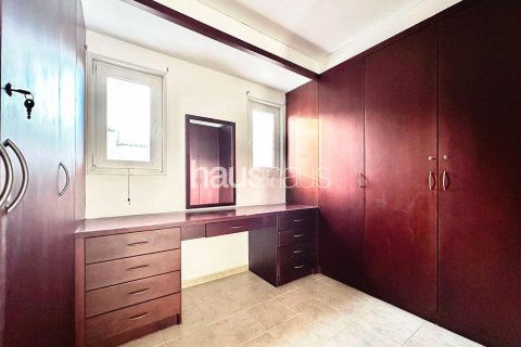 Vila di Dubai Investment Park, UAE 5 bilik tidur, 577 meter persegi № 625442 - foto 10