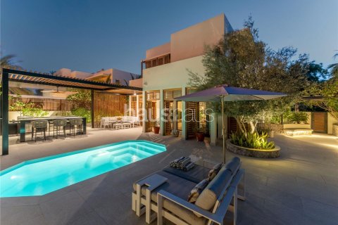 Vila v Arabian Ranches, Dubai, SAE 4 ložnice, 334 m² Č.: 625203 - fotografie 1