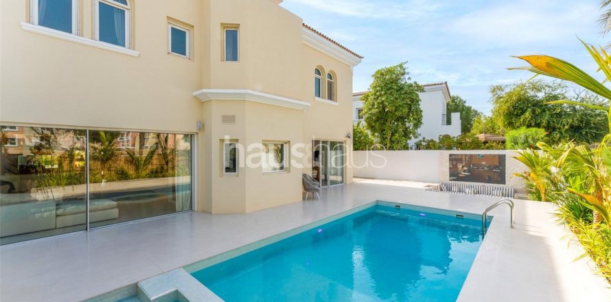 ویلا در Arabian Ranches، Dubai ، امارات متحده عربی 5 خوابه ، 409 متر مربع.  شماره 625200