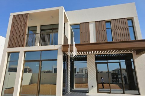 Vila v Abu Dhabi, SAE 4 ložnice, 460 m² Č.: 577274 - fotografie 13