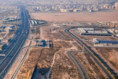Tokë në Mohamed Bin Zayed City, Abu Dhabi, Emiratet e Bashkuara Arabe 4831 m2. № 594950 - Foto 10