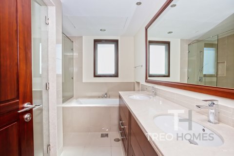 Villa in Arabian Ranches 2, Dubai, UAE 3 bedrooms, 281 sq.m. № 586628 - photo 15