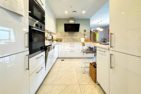 Apartemen di Greens, Dubai, UEA 3 kamar tidur, 193 m2 nomor 625728 - foto 3