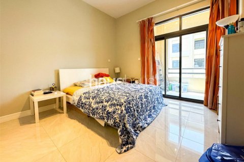 Apartemen di Greens, Dubai, UEA 3 kamar tidur, 193 m2 nomor 625728 - foto 9