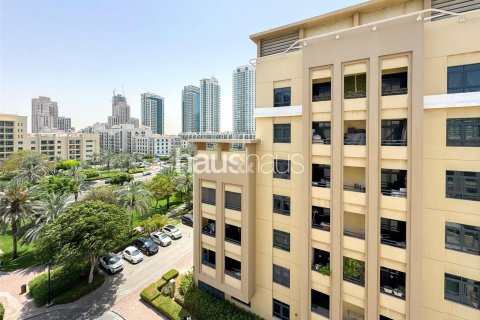 Apartemen di Greens, Dubai, UEA 3 kamar tidur, 193 m2 nomor 625728 - foto 16