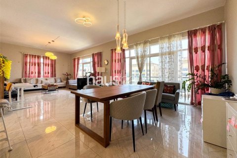 Apartemen di Greens, Dubai, UEA 3 kamar tidur, 193 m2 nomor 625728 - foto 21