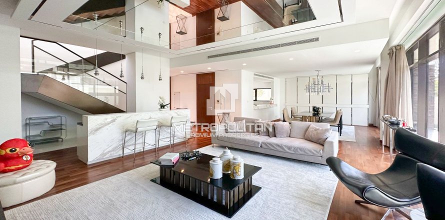 阿联酋 Dubai DAMAC Hills (Akoya by DAMAC) 别墅  5 卧, 390 平方米 , 编号 593251
