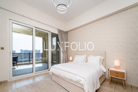 Apartment in Palm Jumeirah, Dubai, UAE 3 bedrooms, 227 sq.m. № 627779 - photo 10