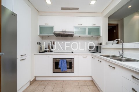 Apartment in Palm Jumeirah, Dubai, UAE 3 bedrooms, 227 sq.m. № 627779 - photo 12
