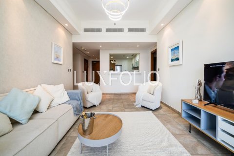 Apartment in Palm Jumeirah, Dubai, UAE 3 bedrooms, 227 sq.m. № 627779 - photo 4