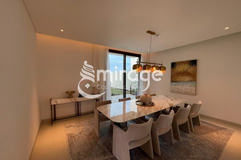 Vila na Saadiyat Island, Abu Dhabi, UAE 4 spavaće sobe, 461.2 m2 Br. 550279 - Slika 8
