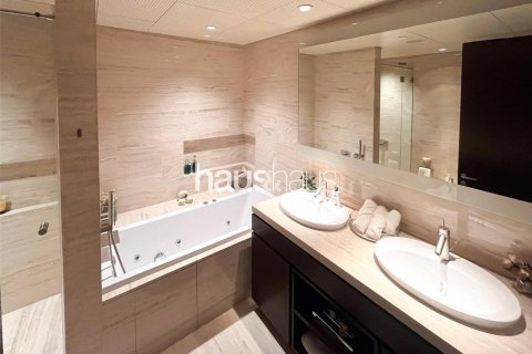 Apartment in Downtown Dubai (Downtown Burj Dubai), UAE 1 bedroom, 102 sq.m. № 626683 - photo 11