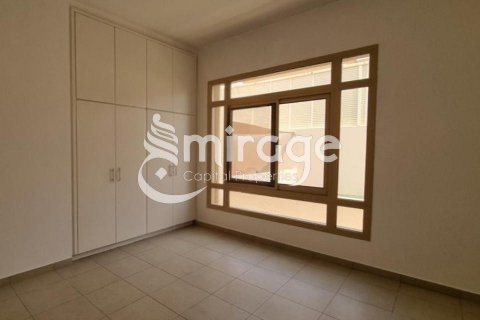 Villa para arrendamento em Al Raha Golf Gardens, Abu Dhabi, EAU 5 quartos, 547.6 m2 № 597116 - foto 5