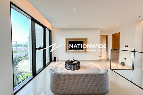 Villa te koop in Abu Dhabi, VAE 4 slaapkamers, 464 vr.m., nr 597437 - foto 10