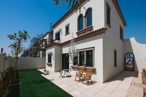 Vila v Khalifa City, Abu Dhabi, SAE 215.8 m² Č.: 550722 - fotografie 2