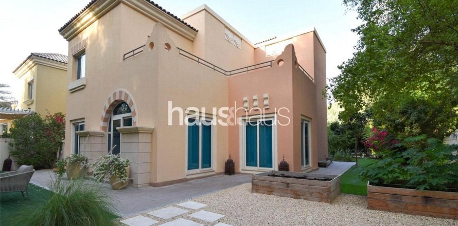 Dubai Sports City、Dubai、UAEにあるヴィラ 4ベッドルーム、350 m2 No625209