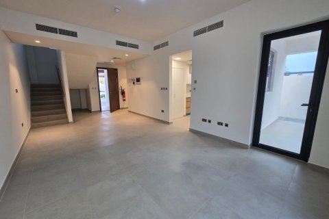 Commercial property on the Yas Island, Abu Dhabi, UAE 3 bedrooms, 205 sq.m. № 594900 - photo 2