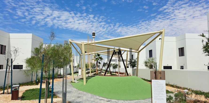 טאונהאוס ב Yas Island, Abu Dhabi, איחוד האמירויות 2 חדרי שינה, 124.1 מ"ר מספר 624128
