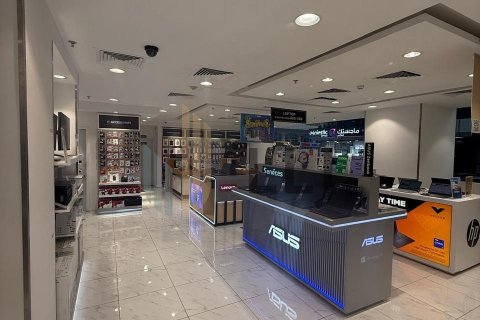 Üürile anda pood asukohaga Hamdan Street, Abu Dhabi, AÜE: 1010 m² Nr 624118 - pilt 4