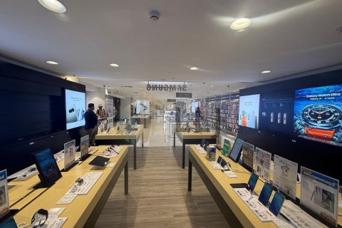 Üürile anda pood asukohaga Hamdan Street, Abu Dhabi, AÜE: 1010 m² Nr 624118 - pilt 14