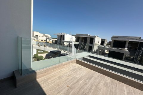 Vila v Ghantoot, Abu Dhabi, SAE 4 ložnice, 599.4 m² Č.: 585157 - fotografie 2
