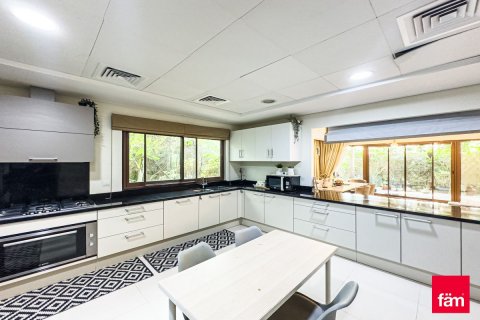 Kaupunkipientalo Meydan, Dubai, Arabiemiraatit 4 makuuhuonetta, 305.1 m2 № 596052 - kuva 4
