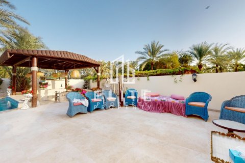 Villa sa Meadows, Dubai, UAE 4 silid-tulugan № 623459 - larawan 27