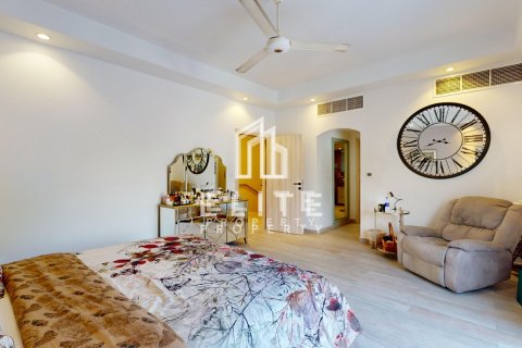 Villa sa Meadows, Dubai, UAE 4 silid-tulugan № 623459 - larawan 17
