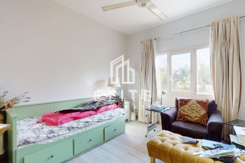 Villa sa Meadows, Dubai, UAE 4 silid-tulugan № 623459 - larawan 15