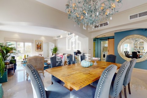 Villa sa Meadows, Dubai, UAE 4 silid-tulugan № 623459 - larawan 24