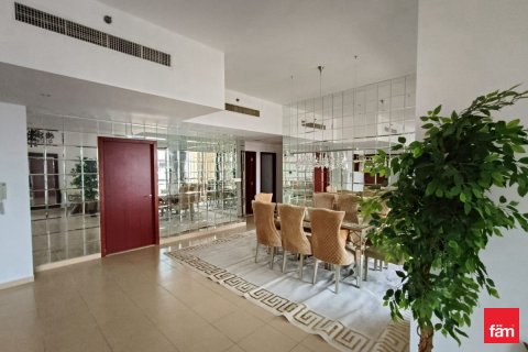 Apartament në Dubai, Emiratet e Bashkuara Arabe 3 dhoma gjumi, 178.9 m2. № 622157 - Foto 4